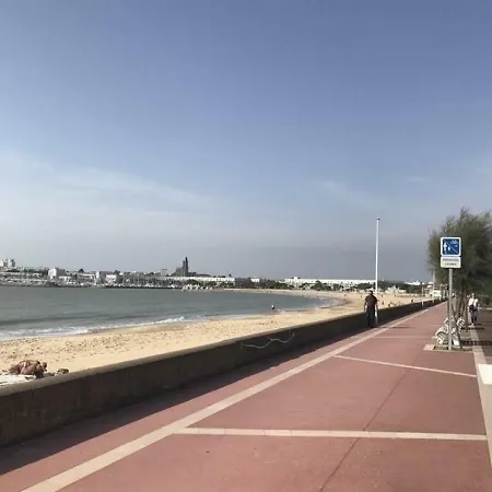 Parc : Moderne Idealement Situe Proche Tiki